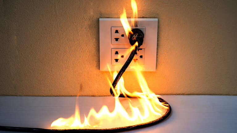 7-dangerous-signs-of-electrical-faults-in-your-house-technowhy