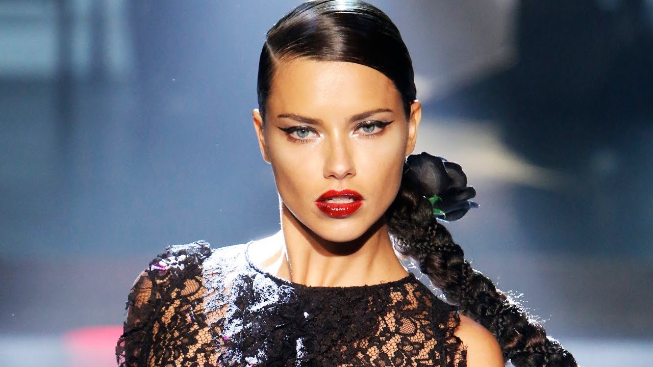 Runway:4ffe1yy5ymq= Adriana Lima